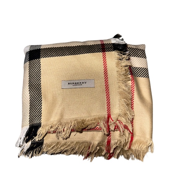 Burberry cover up - Picture 1 of 5